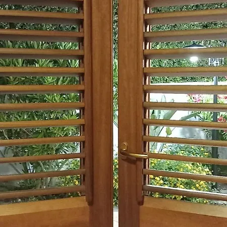 A F R O D I T E Casa de hóspedes Lípara