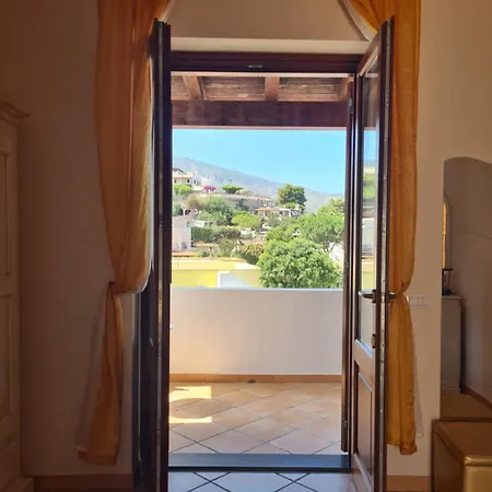 A F R O D I T E Casa de hóspedes 4*